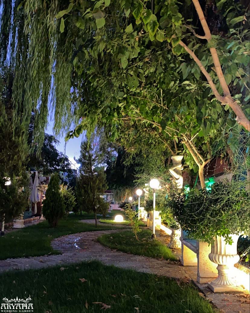 فضای سبز باغ تالار آریانا تهران